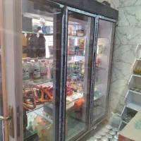 یخچال 3 در نو 4 ماه کارکرد|فروشگاه و مغازه|اسلامشهر, شهرک امام حسین (میان آباد)|دیوار