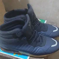 یک حفت کتونی نیم ساق