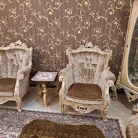 یک دست مبل استیل به همراه میز ناهار خوری و ویترین