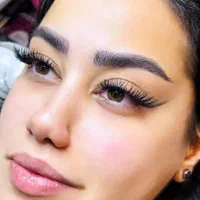 خدمات کاشت تخصصی مژه