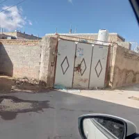 زمین صندوقی با در و دیوار نبش کوچه