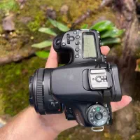 دوربین کانن d70 در حد آک با لنز 50به همراه سه پایه|دوربین عکاسی و فیلم‌برداری|شیراز, قدوسی شرقی|دیوار