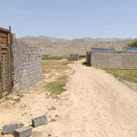 یک-قطعه-زمین-دور-دیوار