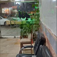 مغازه-سرچهار-راه-پر-رفت-و-امد