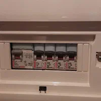 برقکاری وسیم کشی رفع اتصالی برقی و نصب شیر الات