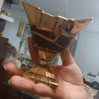 بستنی خوری طلایی