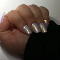 خدمات تخصصی کاشت ناخن ومژه تیام