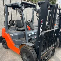 لیفتراک ۲.۵ تن تویوتا ۸ اف مدل ۲۰۲۱ دوگانه درحدصفر