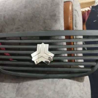 جلو پنجره تیبا