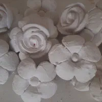 گل های دست ساز گچی