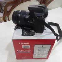 دوربین Canon 250D