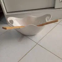 جاسالادی ظرف سالاد با قاشق چنگال چوبی نو