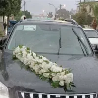 گل‌آرایی ماشین عروس