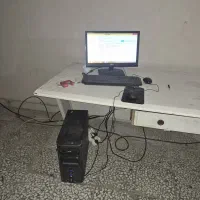 کامپیوتر به همراه تمام وسایل