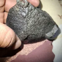 سنگی ارزش‌مند و زیبا