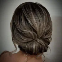 یلدا(ترمیم ناخن 199،پیرسینگ گوش98،رنگ و آموزشات)|خدمات آرایشگری و زیبایی|تبریز, |دیوار