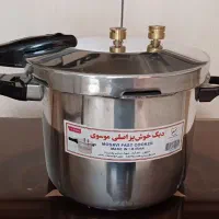 زودپز و پایه قابلمه