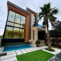 آبتنی-زیر-نور-ستاره-ها-ویلای-تریبلکس-مدرن