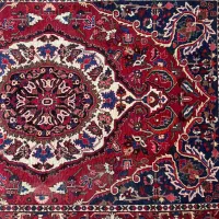 به دونفر تراکت پخش کنم نیاز مندم