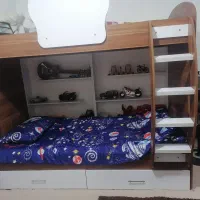 تخت دونفره همراه بایک دوشک یک نفره بفروش میرسد