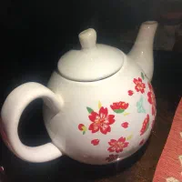 قوری|قوری، کتری، قهوهساز دستی|شاهینشهر, عطار|دیوار