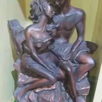 مجسمه با رنگ آمیزی شده