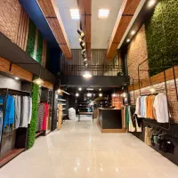 مغازه در بهترین نقطه گلشهر همراه (بالکن و محوطه)