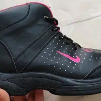 نیم بوت نایک|کیف، کفش، کمربند|قم, باجک دو|دیوار