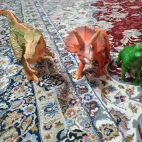 سه عدد فیگور دایناسور