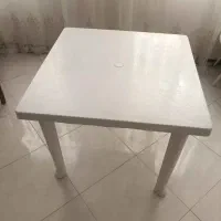 میز پلاستیکی کاملا نو