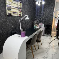 میز ناخن و‌صندلی