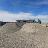 زمین ۲۰۰ متری