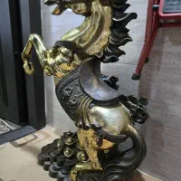 دکوری اسب طلایی محکم و سنگین