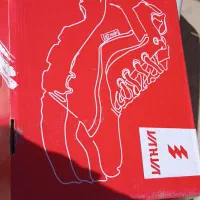 کفش ایمنی|کیف، کفش، کمربند|قروه, |دیوار