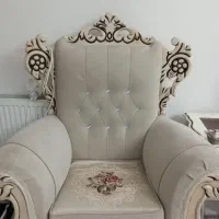 یک دست مبل 7نفره تمیز و بی ام و پارگی چوب سالم|مبلمان خانگی و میز عسلی|میان ولایت, |دیوار