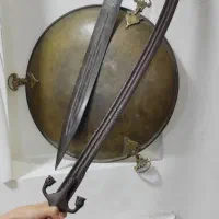 شمشیر سپر قدیمی عتیقه کلکسیونی. کلاه خود اشانتیون|کلکسیون اشیاء عتیقه|نکا, |دیوار