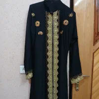 یسری لباس بخاطر جمه کردن معازه بفروش میرسد