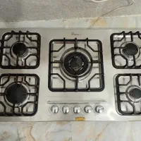 اجاق گاز و سینک و شیر ظرفشویی درحد نو قیمت کل ۸۵۰۰