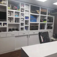 قفسه ویترین کمددار هایگلاس|کتابخانه، شلف، قفسه‌های دیواری|اصفهان, خلجا|دیوار