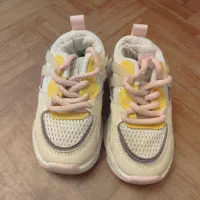 کتونی بچگانه