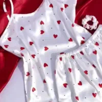 لباس خواب ساتن تاپ شلوارک و اسکرانچی|لباس|چابهار, |دیوار