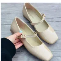 همه رقم کفش فقط ۳۵۰