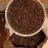 ۵۰تا ۶۰ کیلو کشمش افتابی بسیار تمیز و خوب