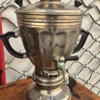 سماور نفتی قدیمی برنجی به همراه نفت