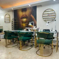 اجاره میز ناخن، تخت