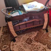 تخت کنارمادر