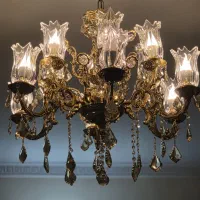 دو عدد لوستر ۱۲ و۴ شاخه برنز