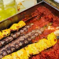 ب یک نیرو جهت کار در لقمه کباب