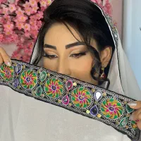 میکاپ و شینیون ویژه ۷۰۰