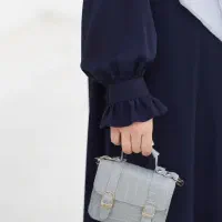 گرون نخرید عبا و مانتو
